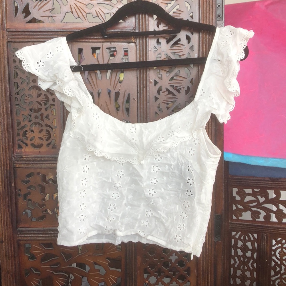 Forever 21 eyelet crop top with ruffle sleeves